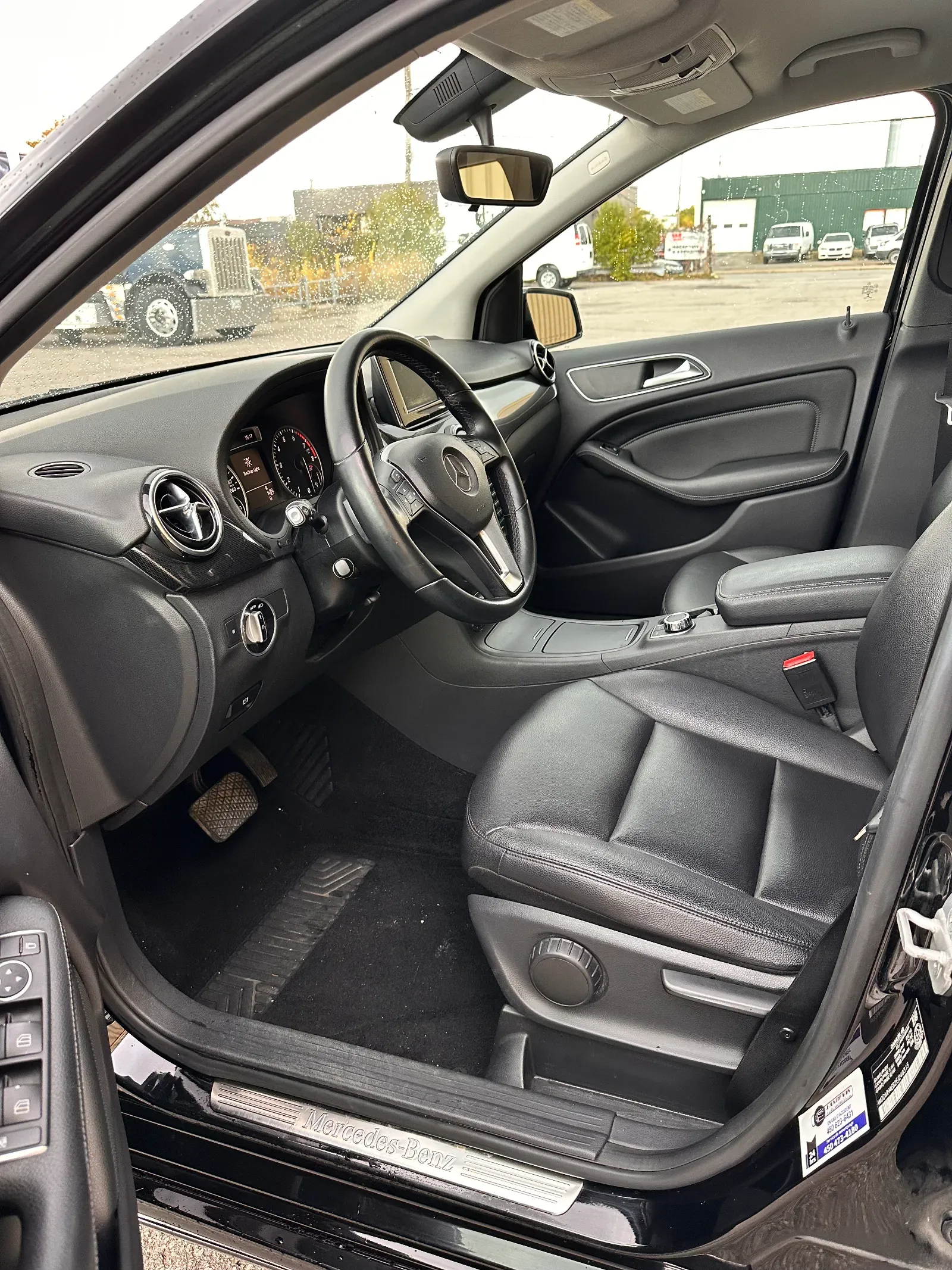 Mercedes B250 thumbnail 10