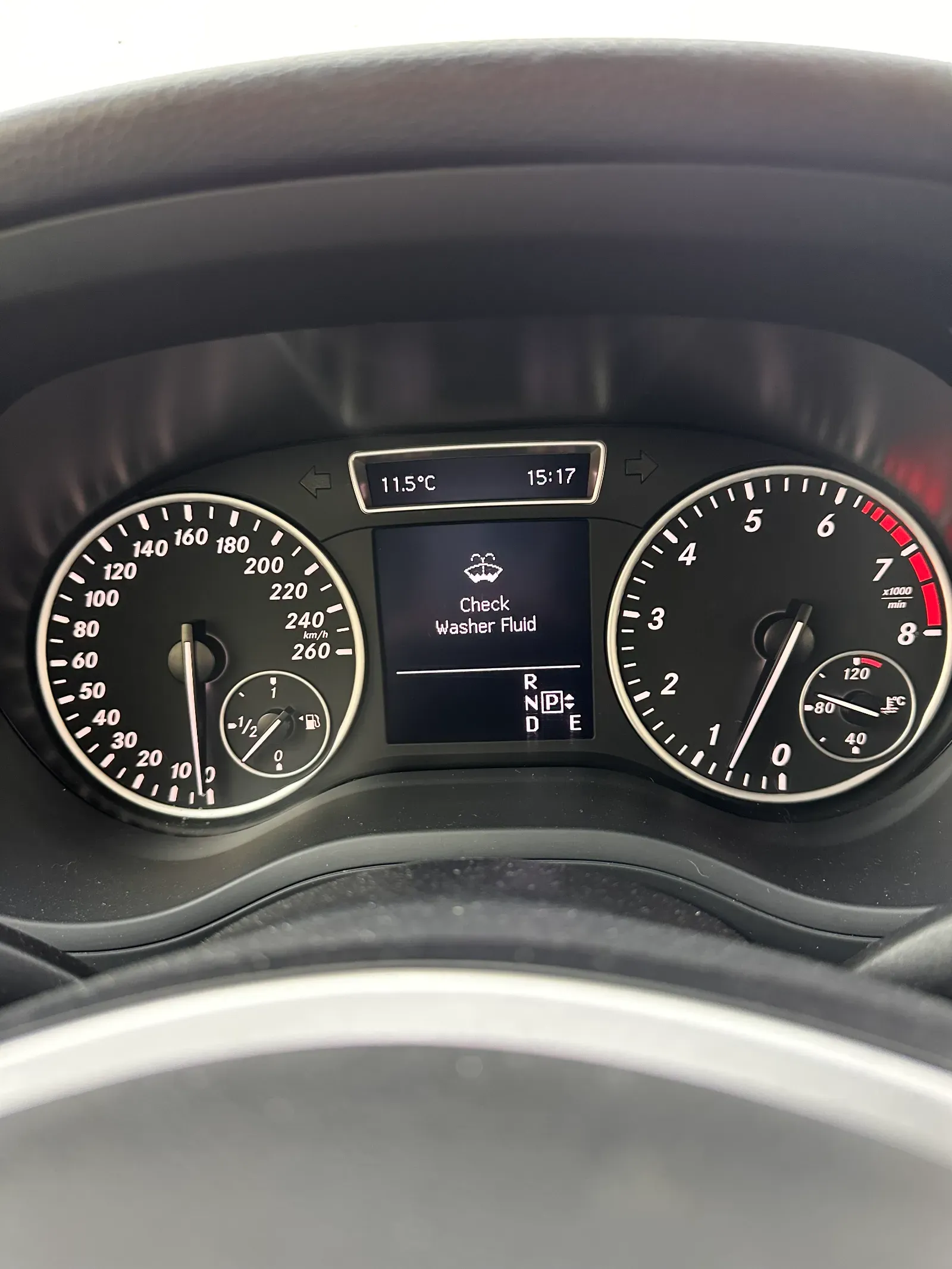 Mercedes B250 thumbnail 11