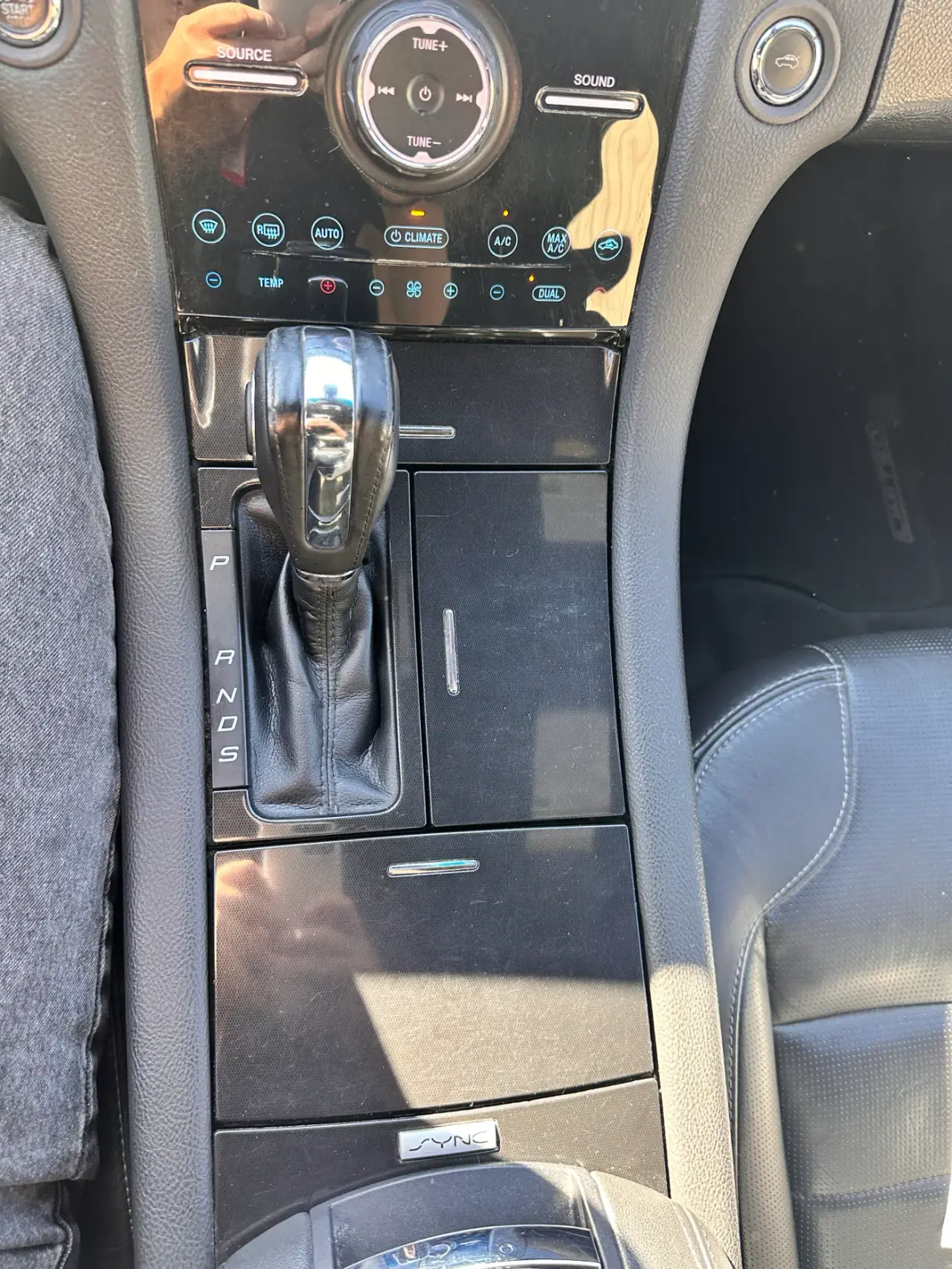 Ford Taurus thumbnail 14