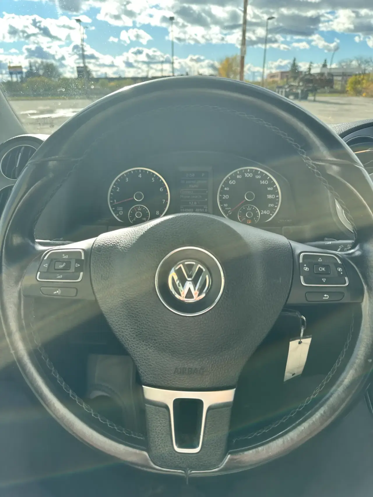 Volkswagen Tiguan Highline thumbnail 12