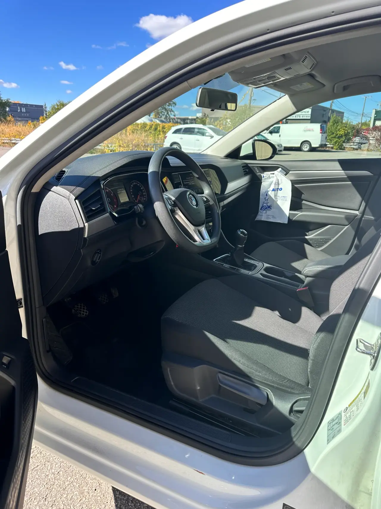 Volkswagen Jetta thumbnail 8