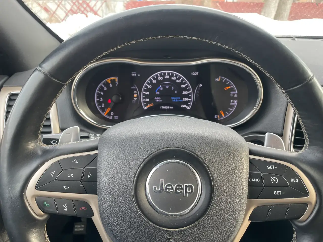 Jeep Grand Cherokee Limited thumbnail 11