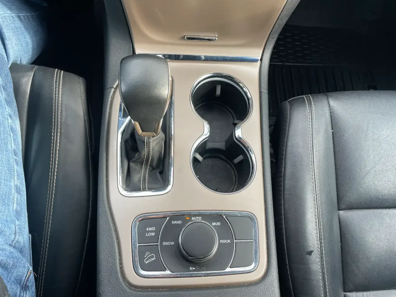 Jeep Grand Cherokee Limited thumbnail 14