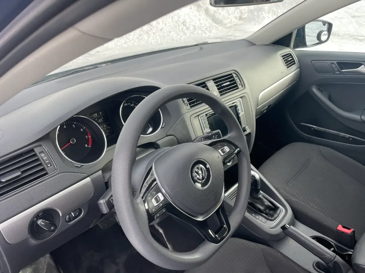 Volkswagen Jetta thumbnail 8