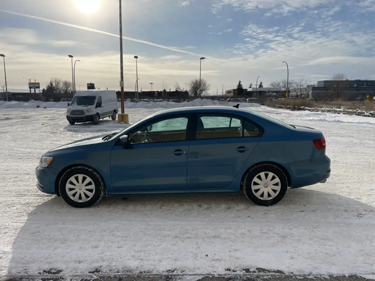 Volkswagen Jetta thumbnail 2