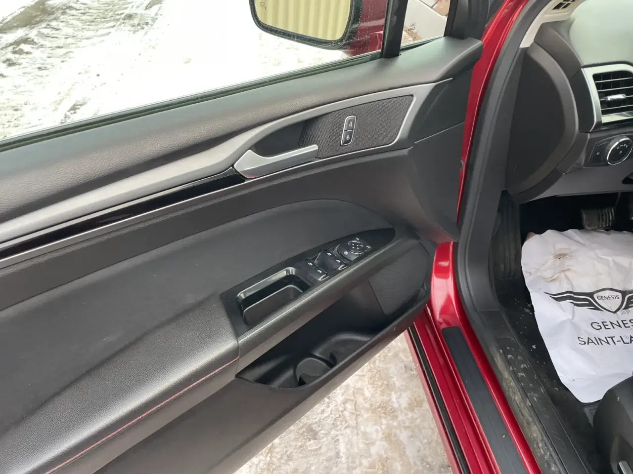 Ford Fusion thumbnail 10