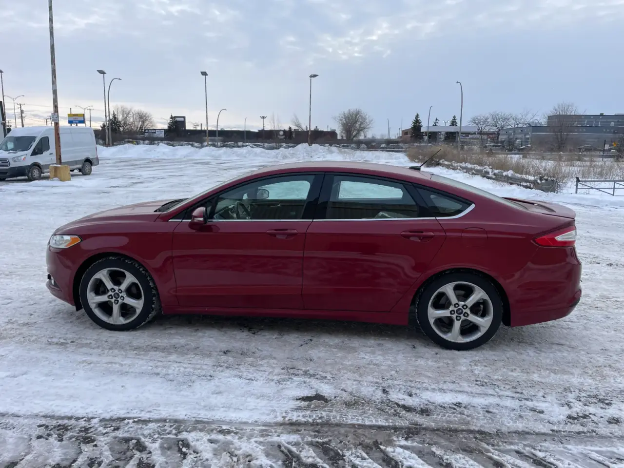 Ford Fusion thumbnail 2