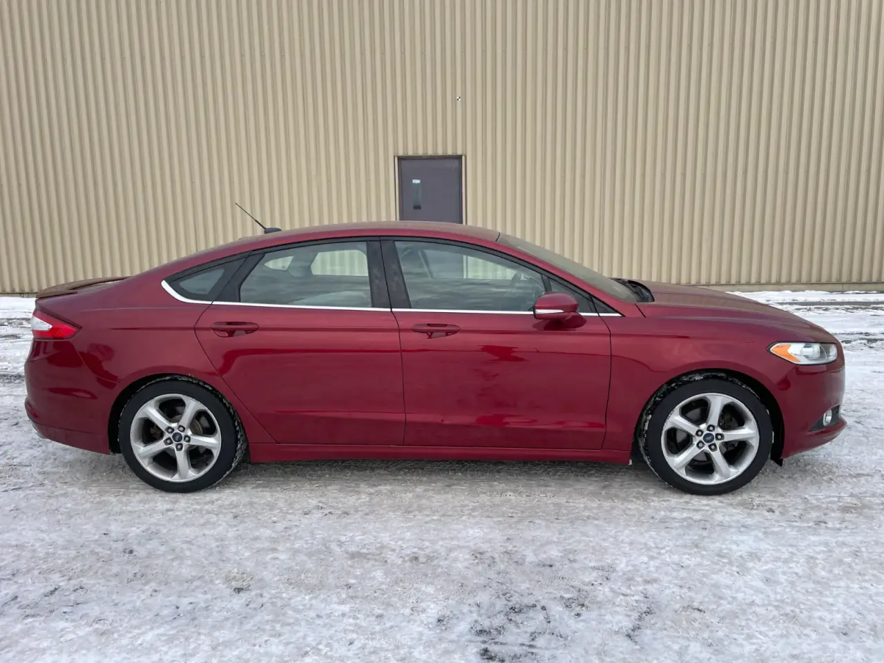 Ford Fusion thumbnail 6