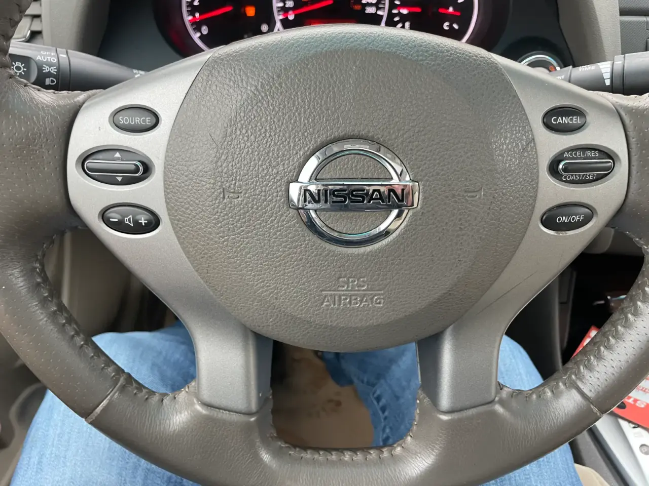 Nissan Altima thumbnail 14