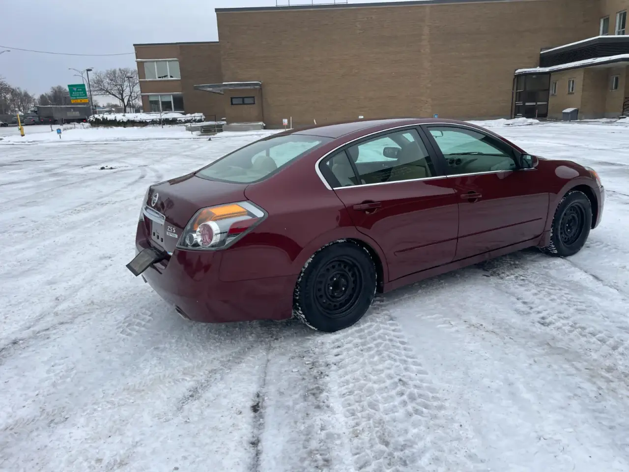 Nissan Altima thumbnail 6