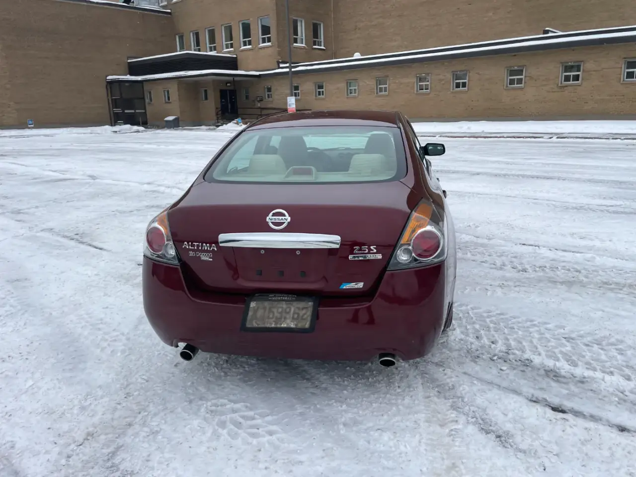 Nissan Altima thumbnail 4