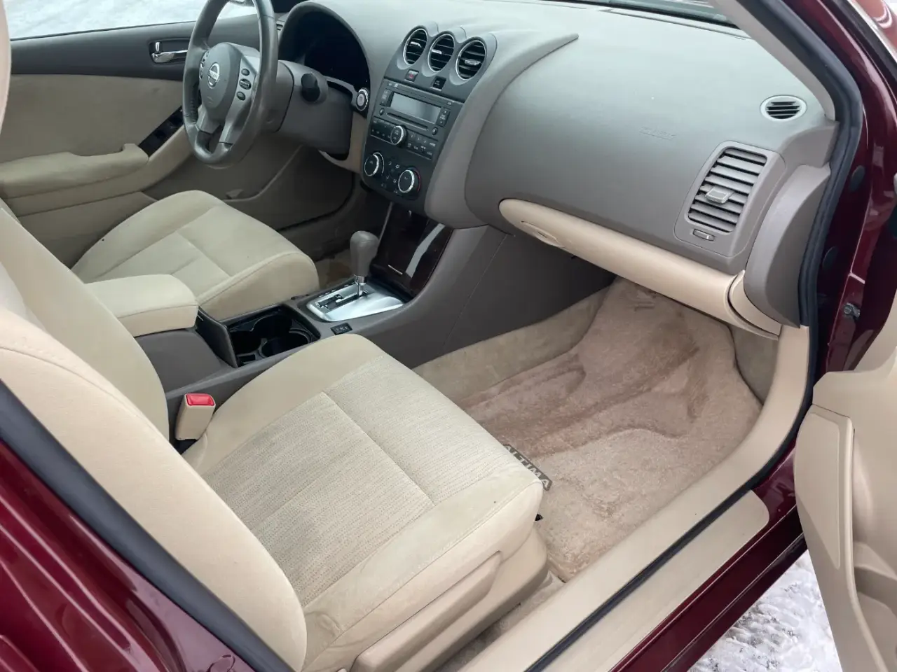 Nissan Altima thumbnail 12