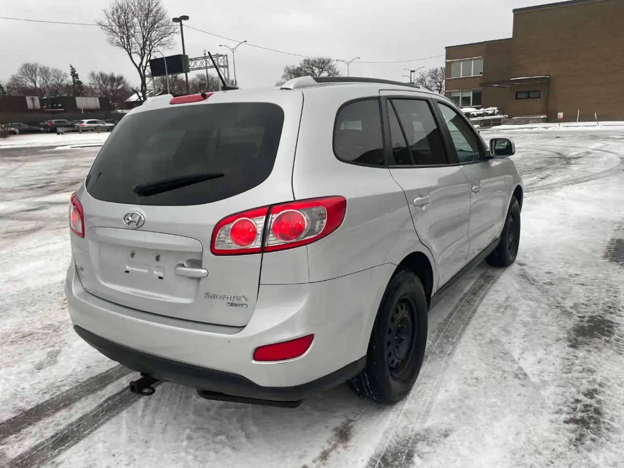 Hyundai Santa Fe thumbnail 2