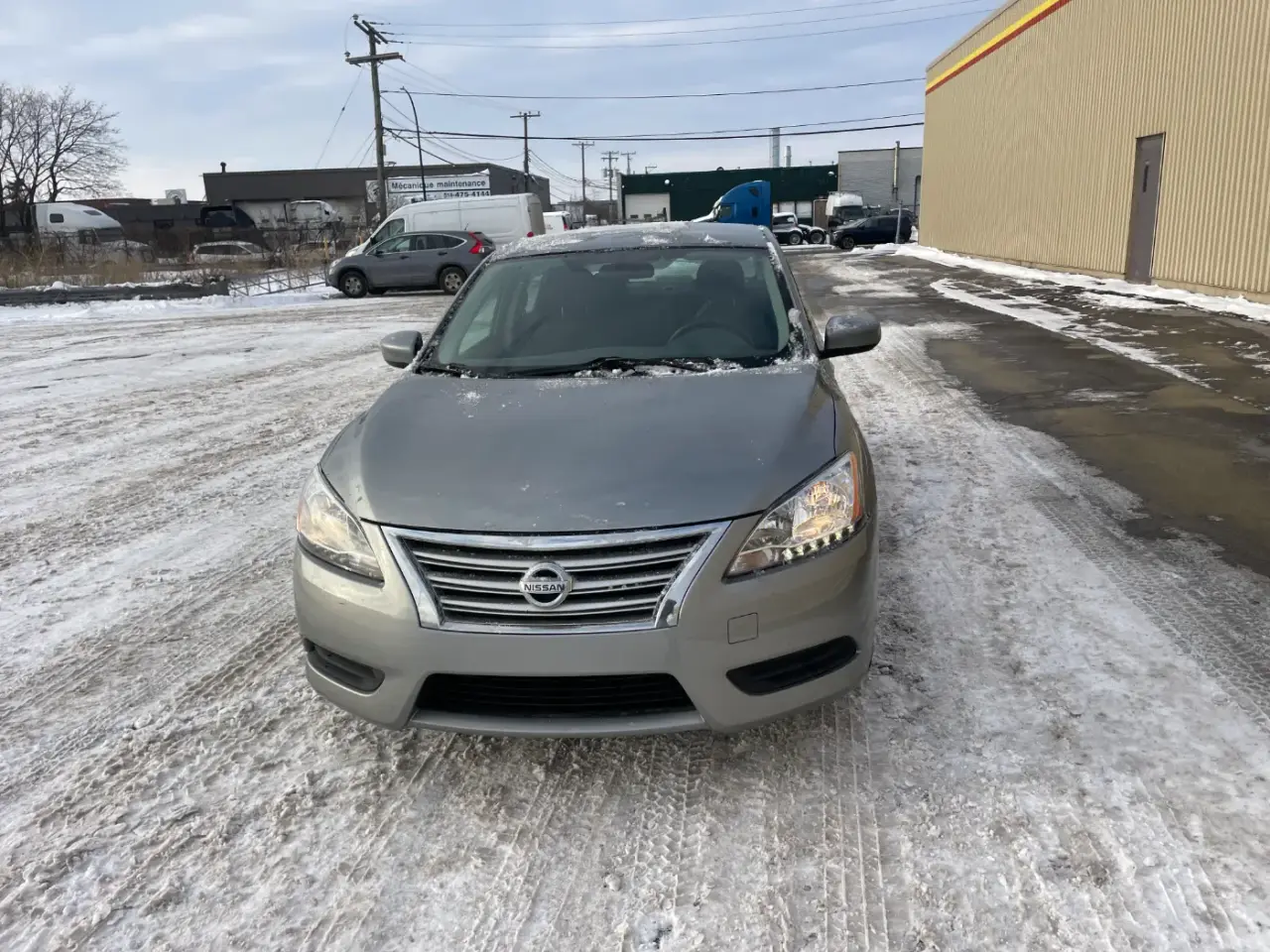 Nissan Sentra thumbnail 8