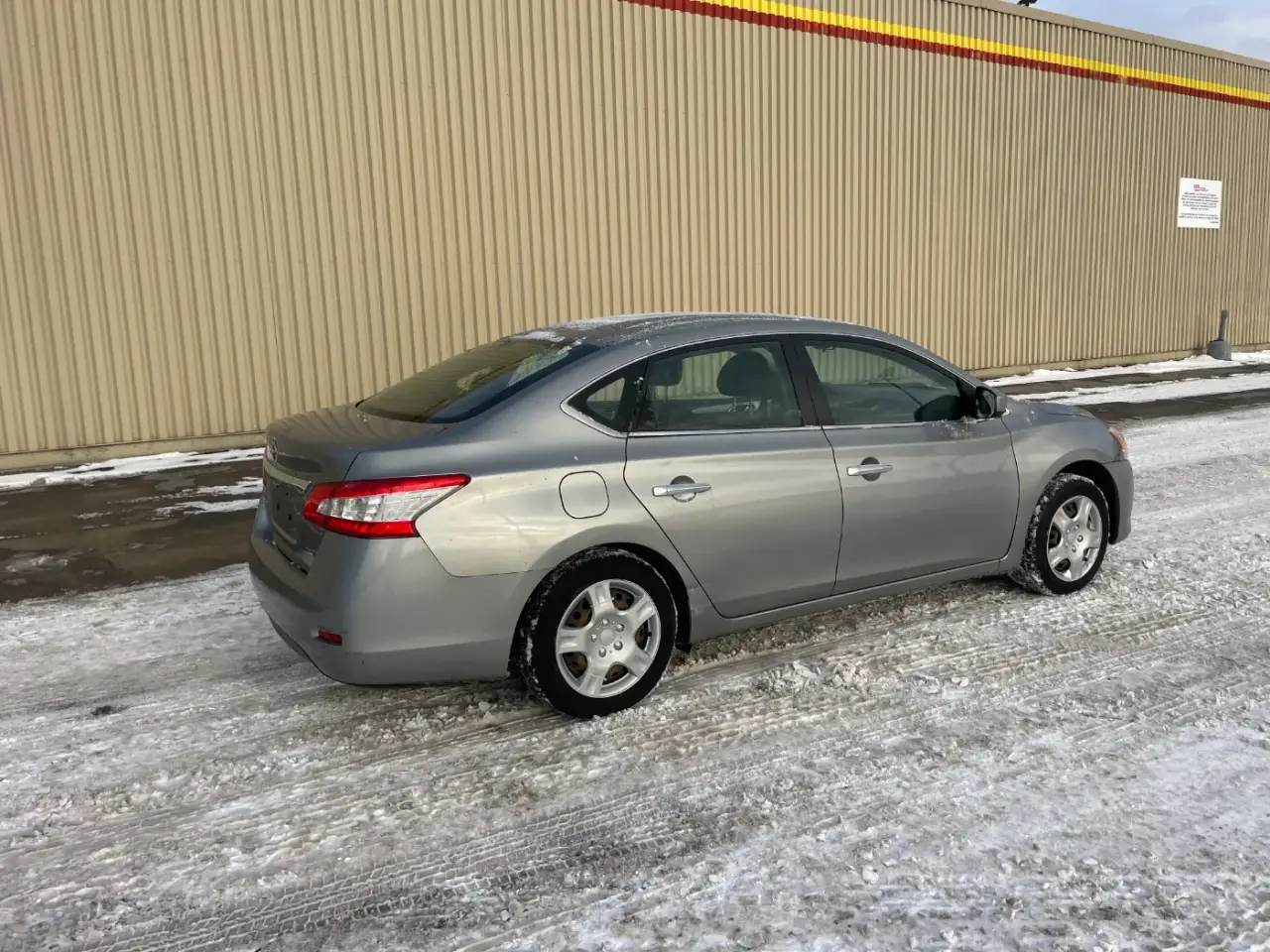 Nissan Sentra thumbnail 5