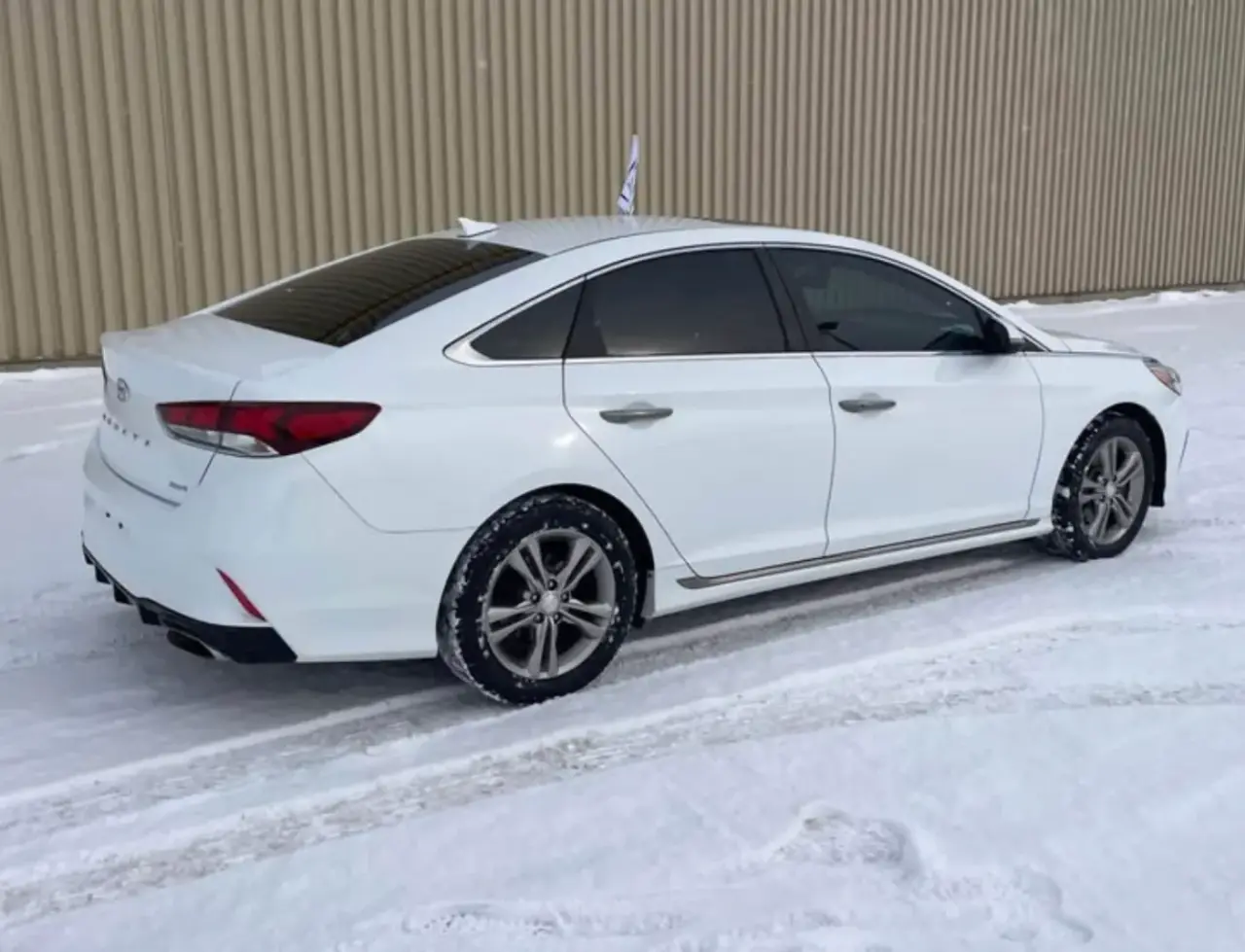 Hyundai Sonata thumbnail 5