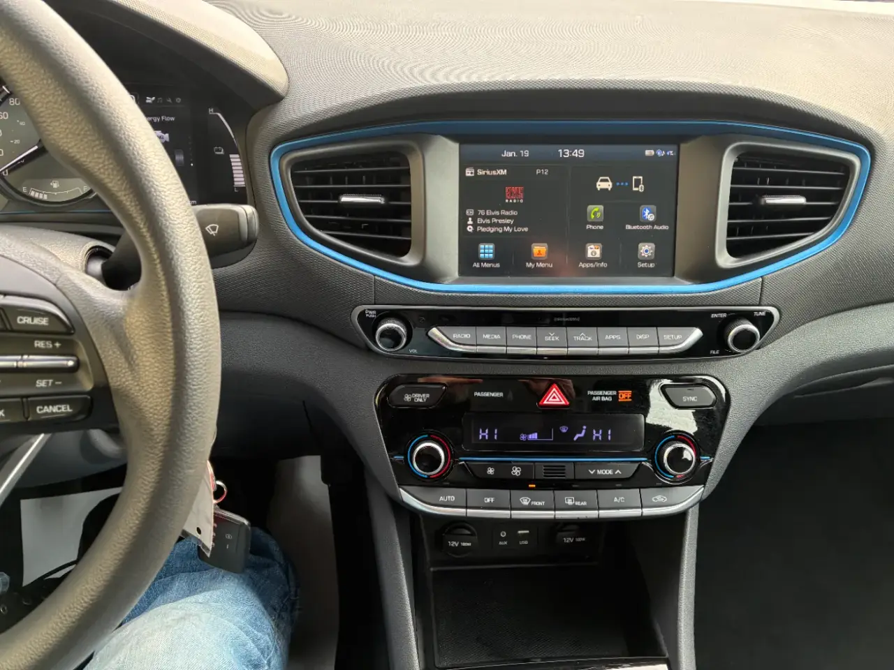 Hyundai Ioniq SEL Hybrid thumbnail 14