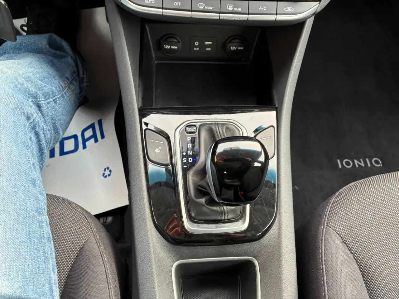 Hyundai Ioniq SEL Hybrid thumbnail 15