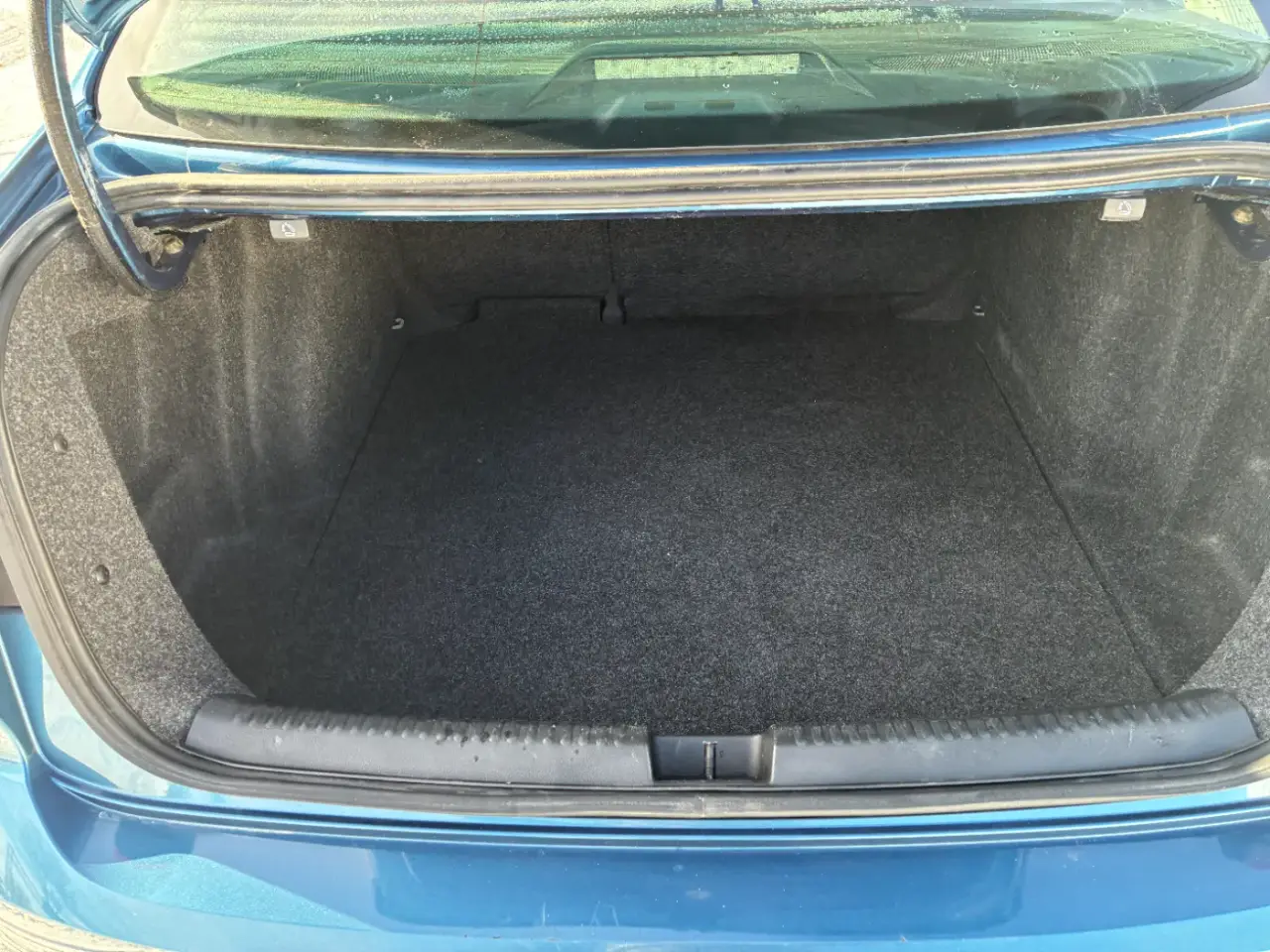 Volkswagen Jetta thumbnail 8