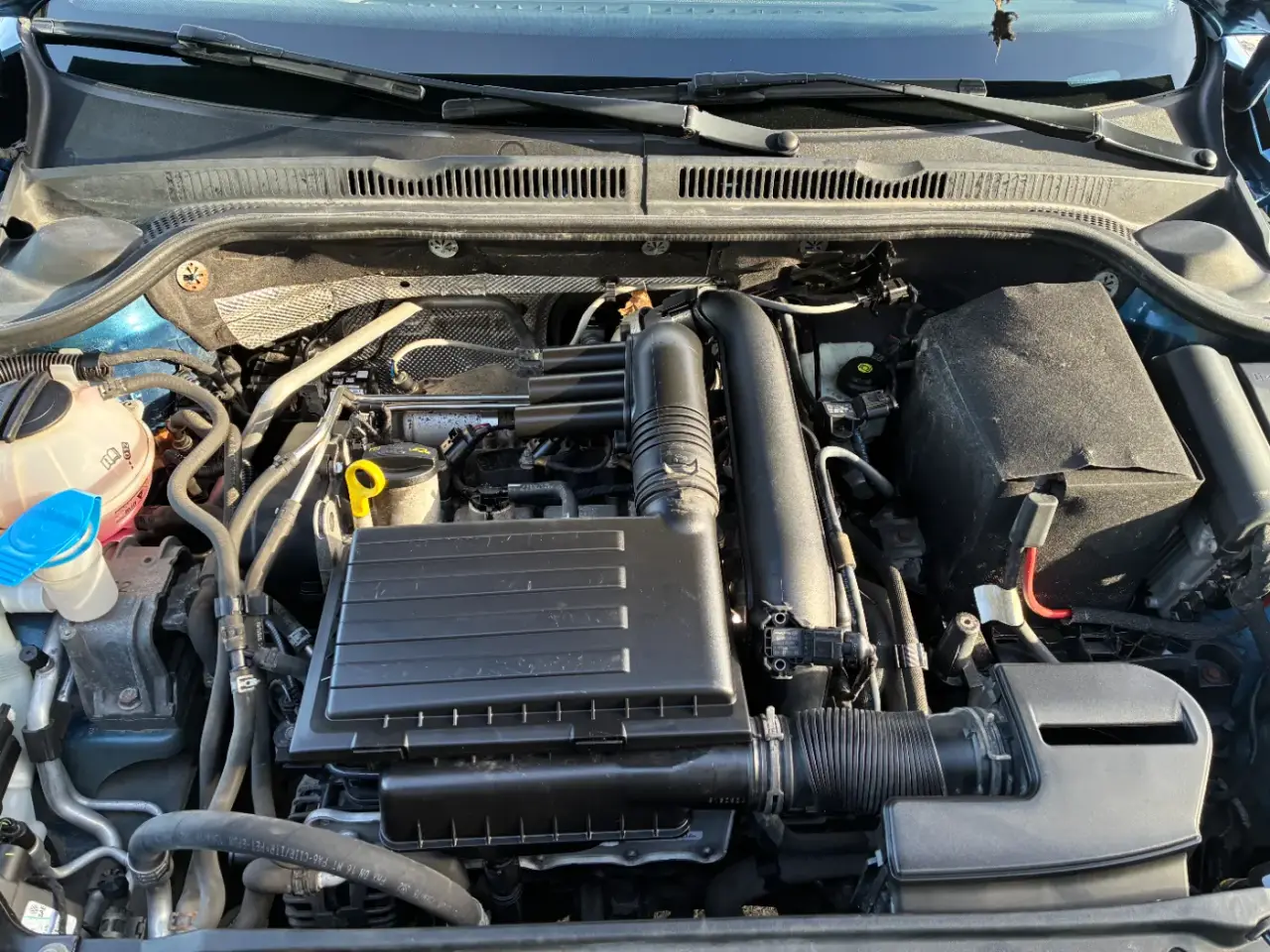 Volkswagen Jetta thumbnail 7