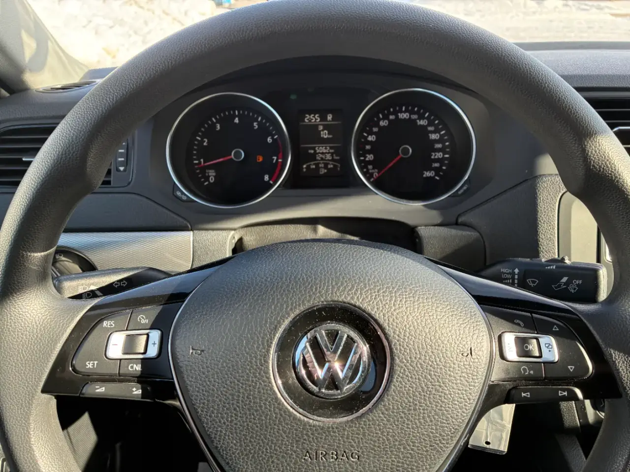 Volkswagen Jetta thumbnail 12