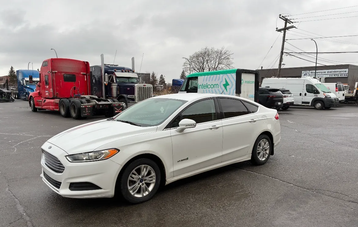 Ford Fusion Hybrid SE