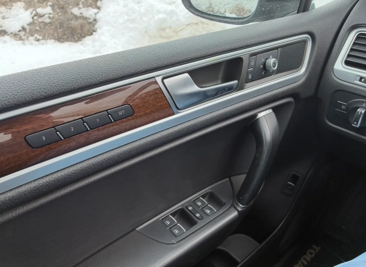 Volkswagen Touareg thumbnail 16