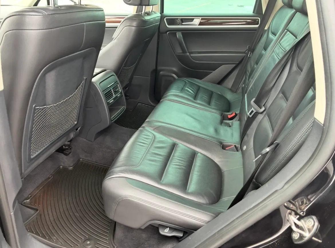 Volkswagen Touareg thumbnail 9