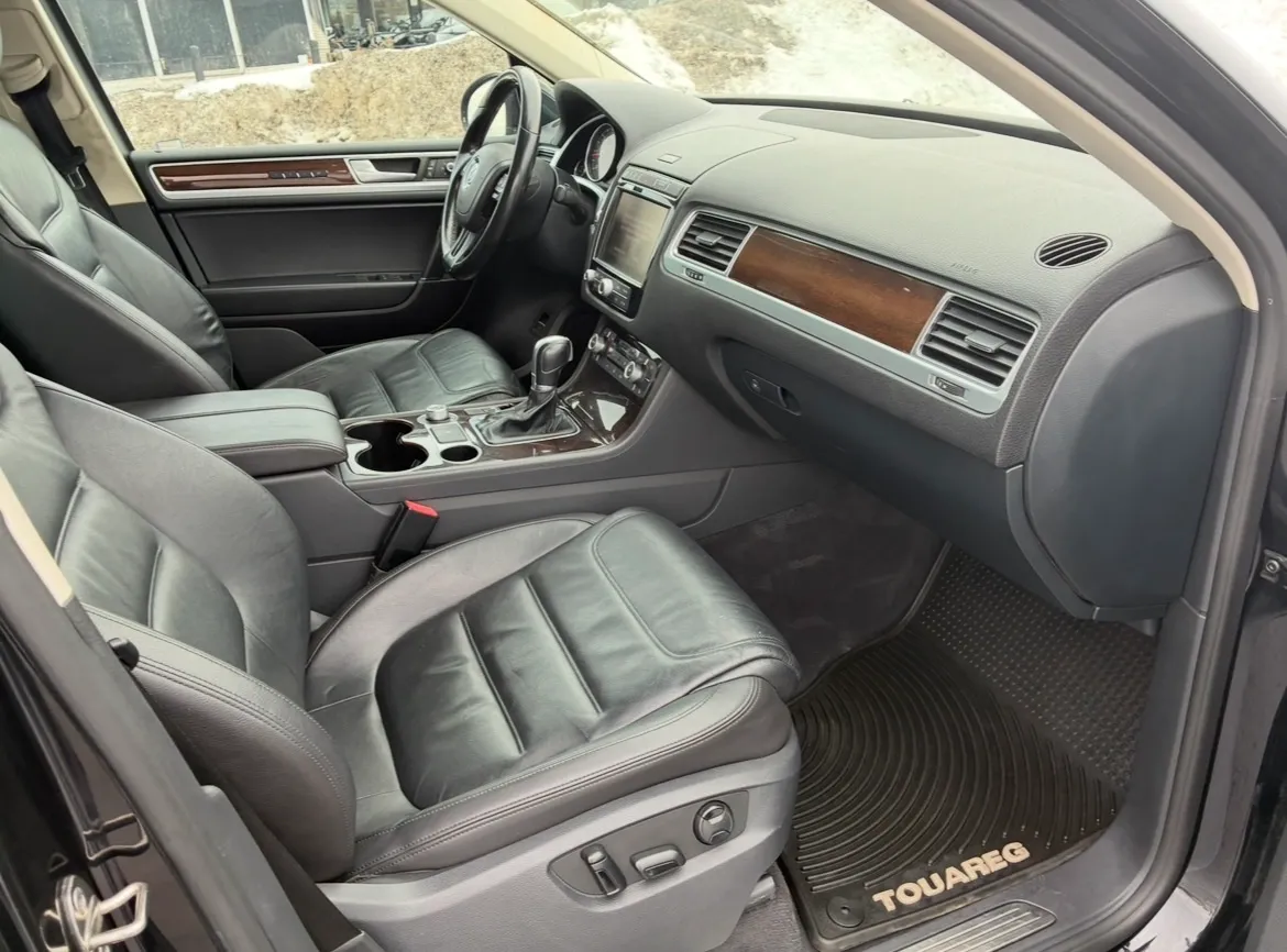 Volkswagen Touareg thumbnail 10
