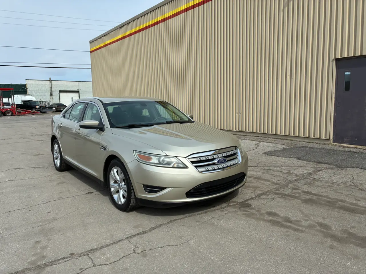 Ford Taurus thumbnail 7