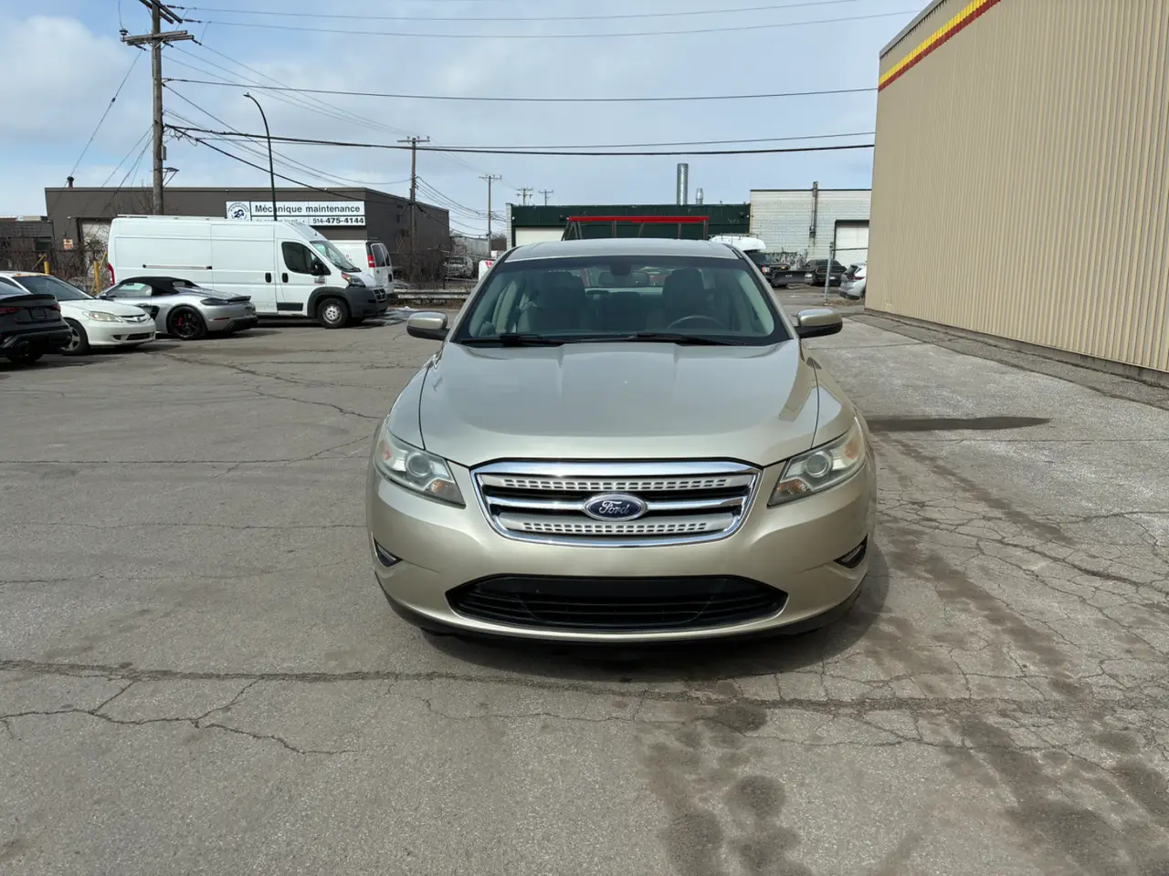 Ford Taurus thumbnail 8