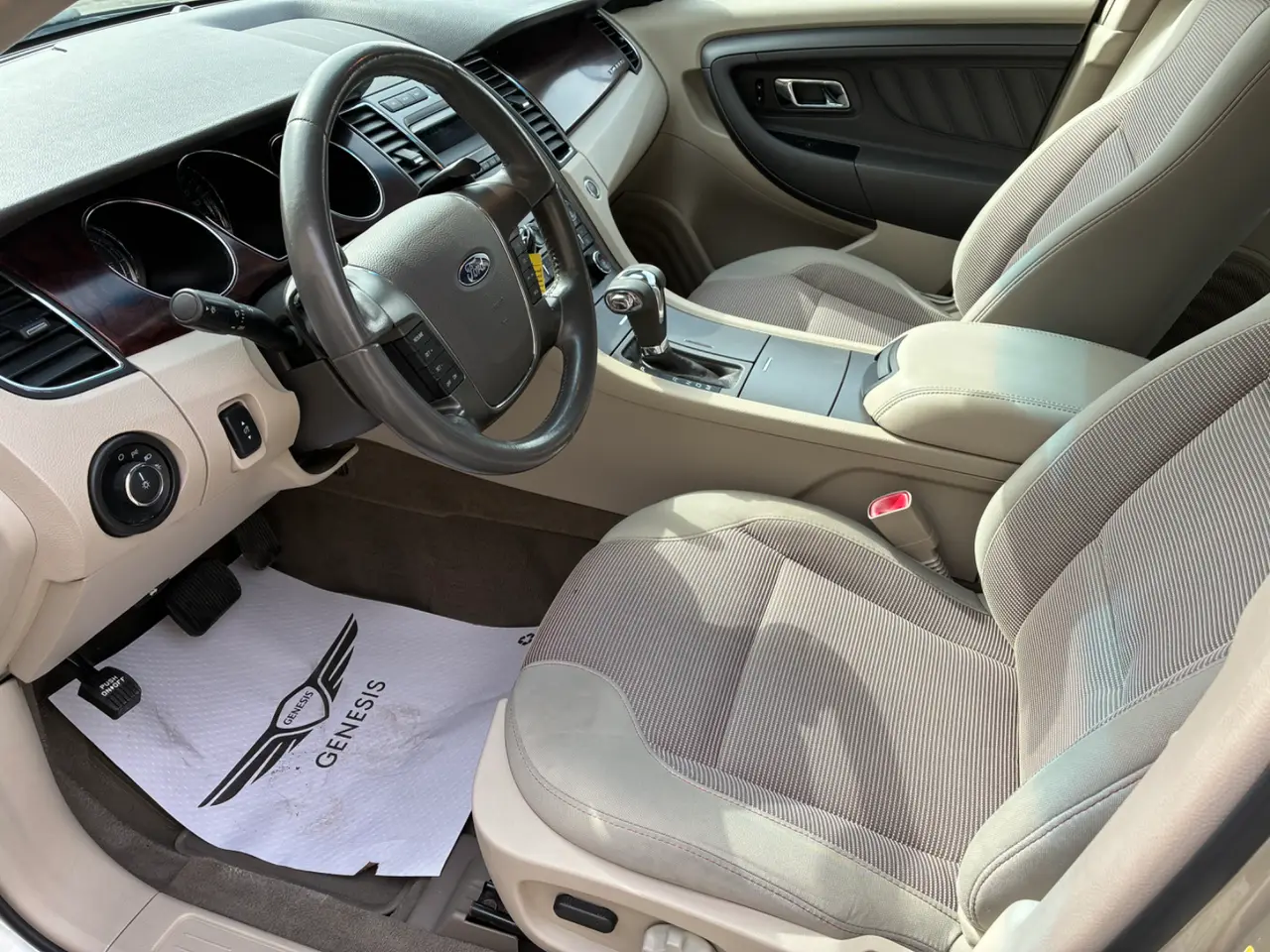 Ford Taurus thumbnail 12