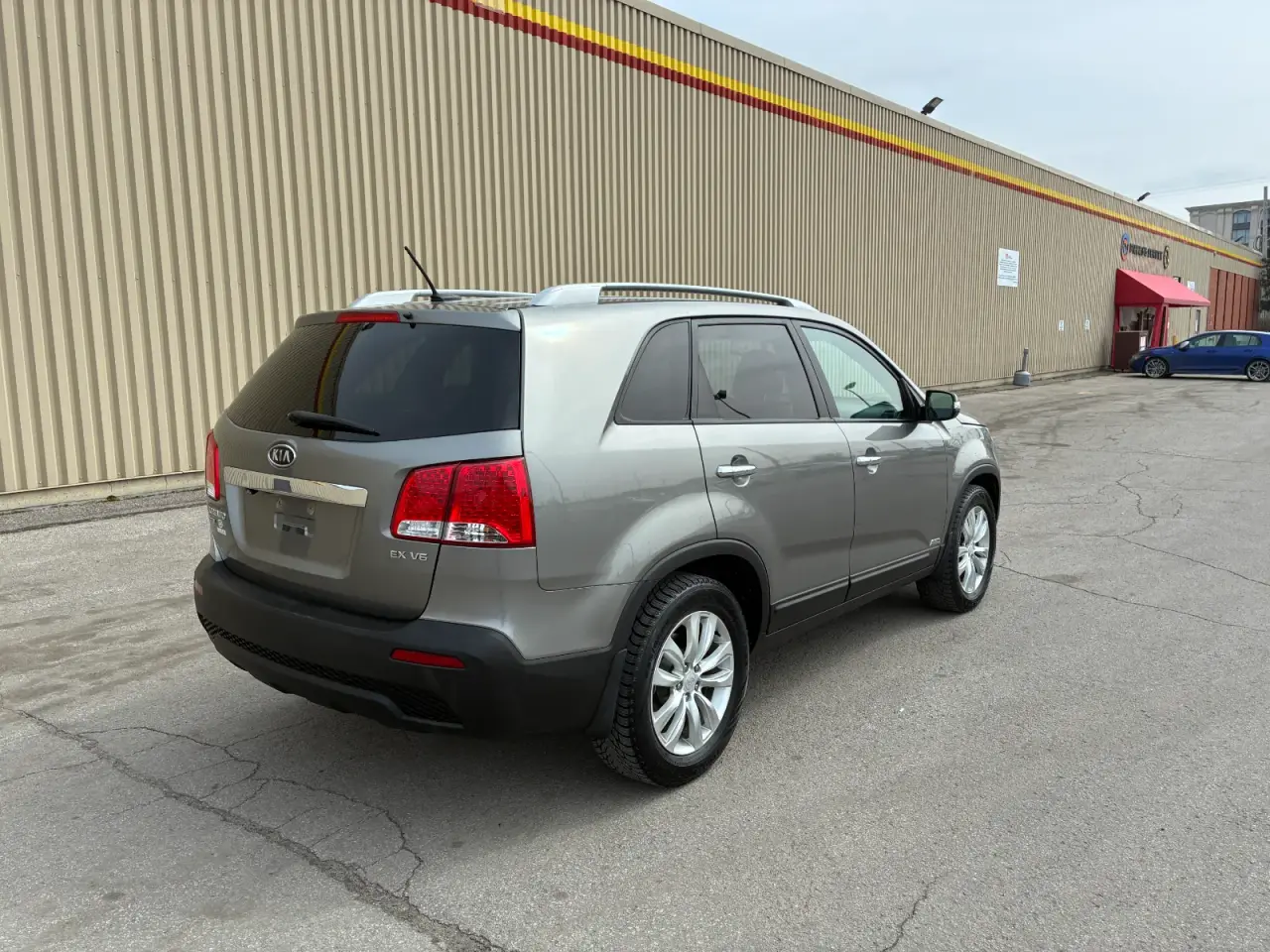 Kia Sorento EX thumbnail 3