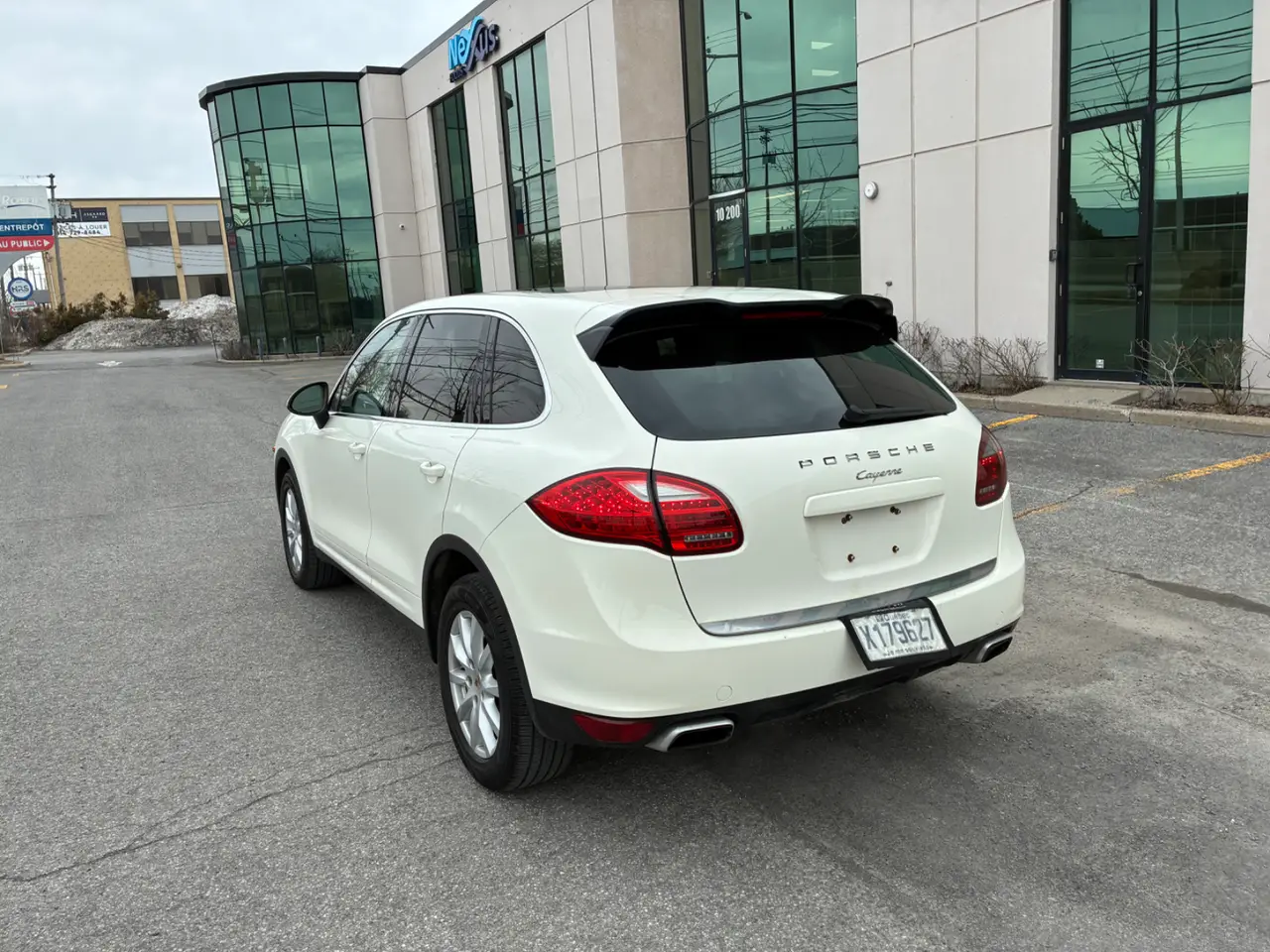 Porsche Cayenne thumbnail 3