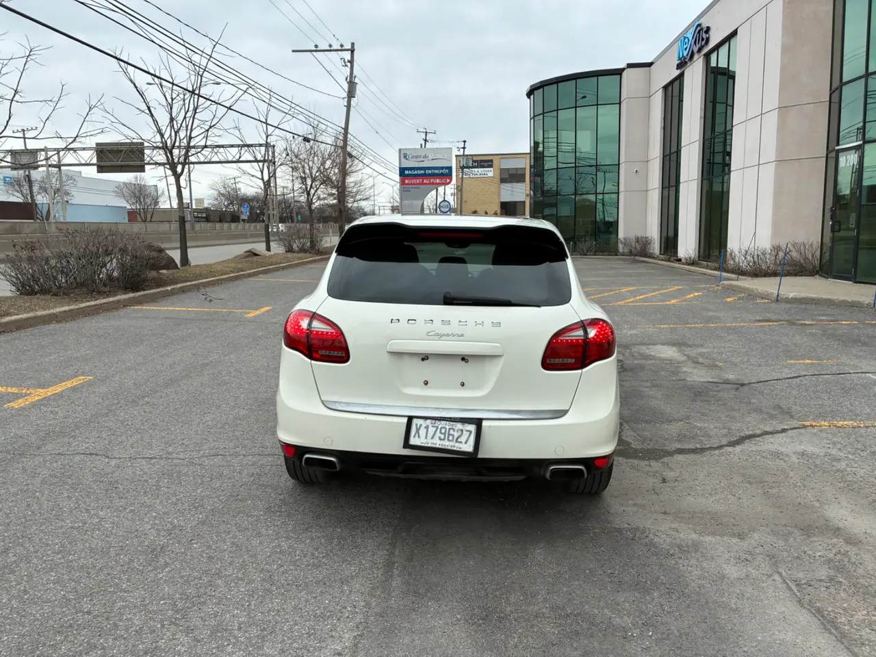 Porsche Cayenne thumbnail 4