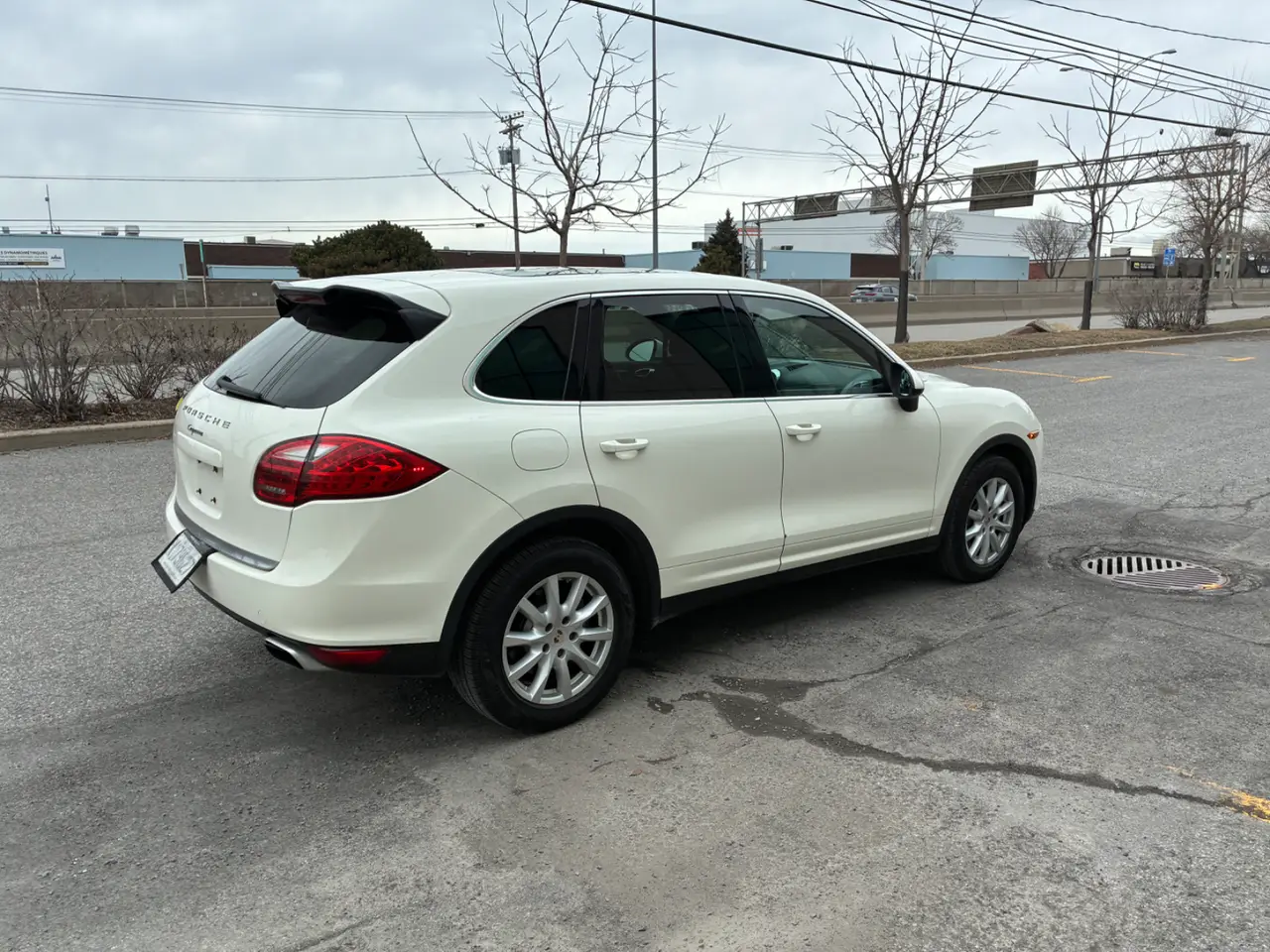 Porsche Cayenne thumbnail 5