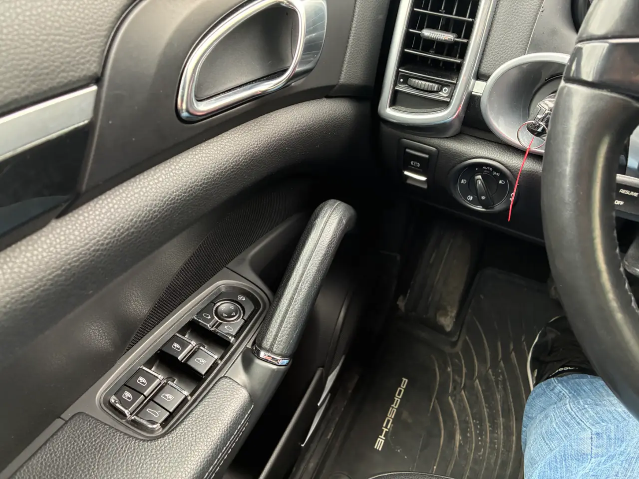 Porsche Cayenne thumbnail 16