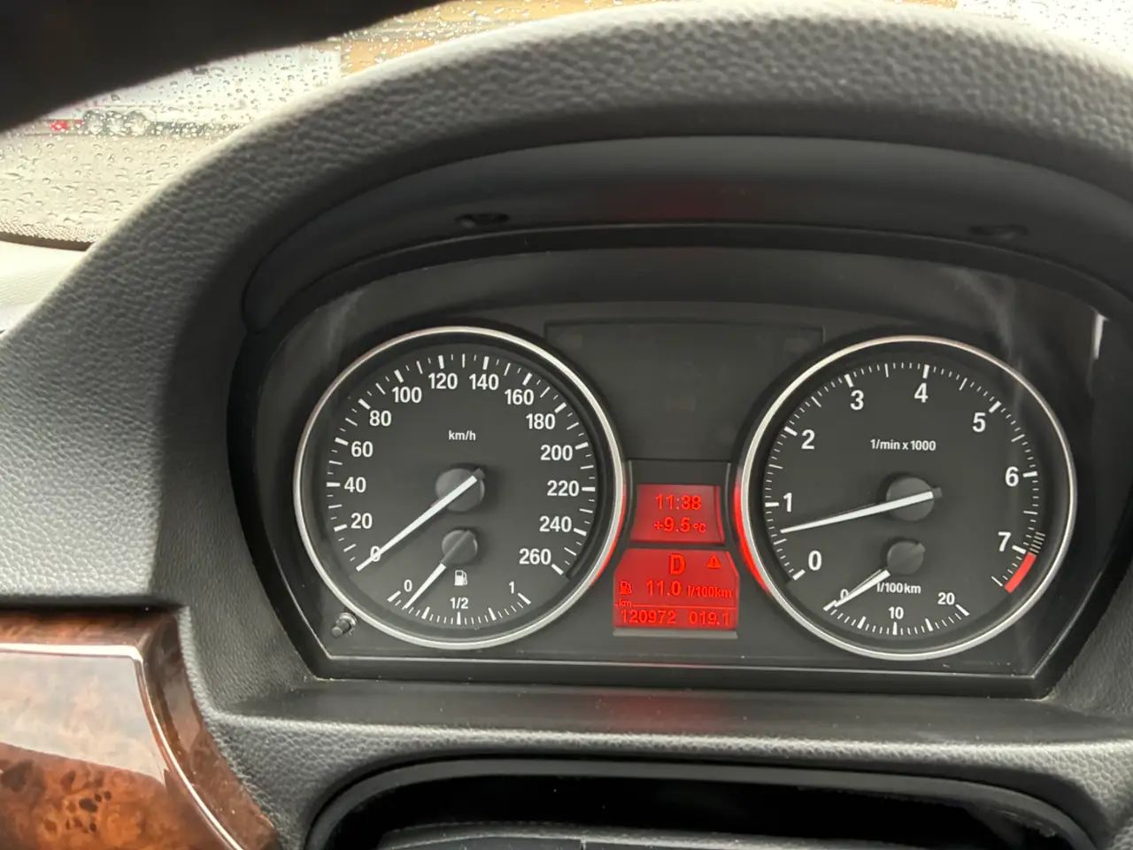 BMW 328xi thumbnail 14