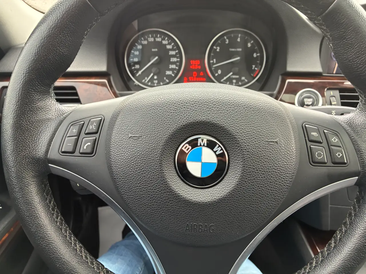 BMW 328xi thumbnail 15