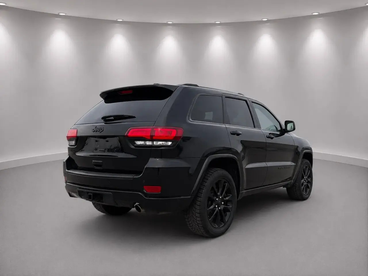 Jeep  Grand Cherokee Altitude 4x4 thumbnail 4
