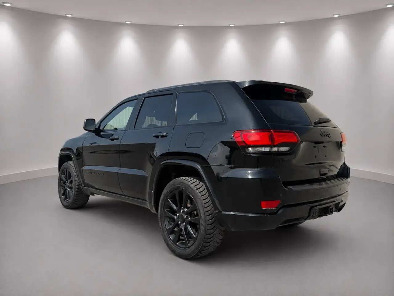 Jeep  Grand Cherokee Altitude 4x4 thumbnail 3
