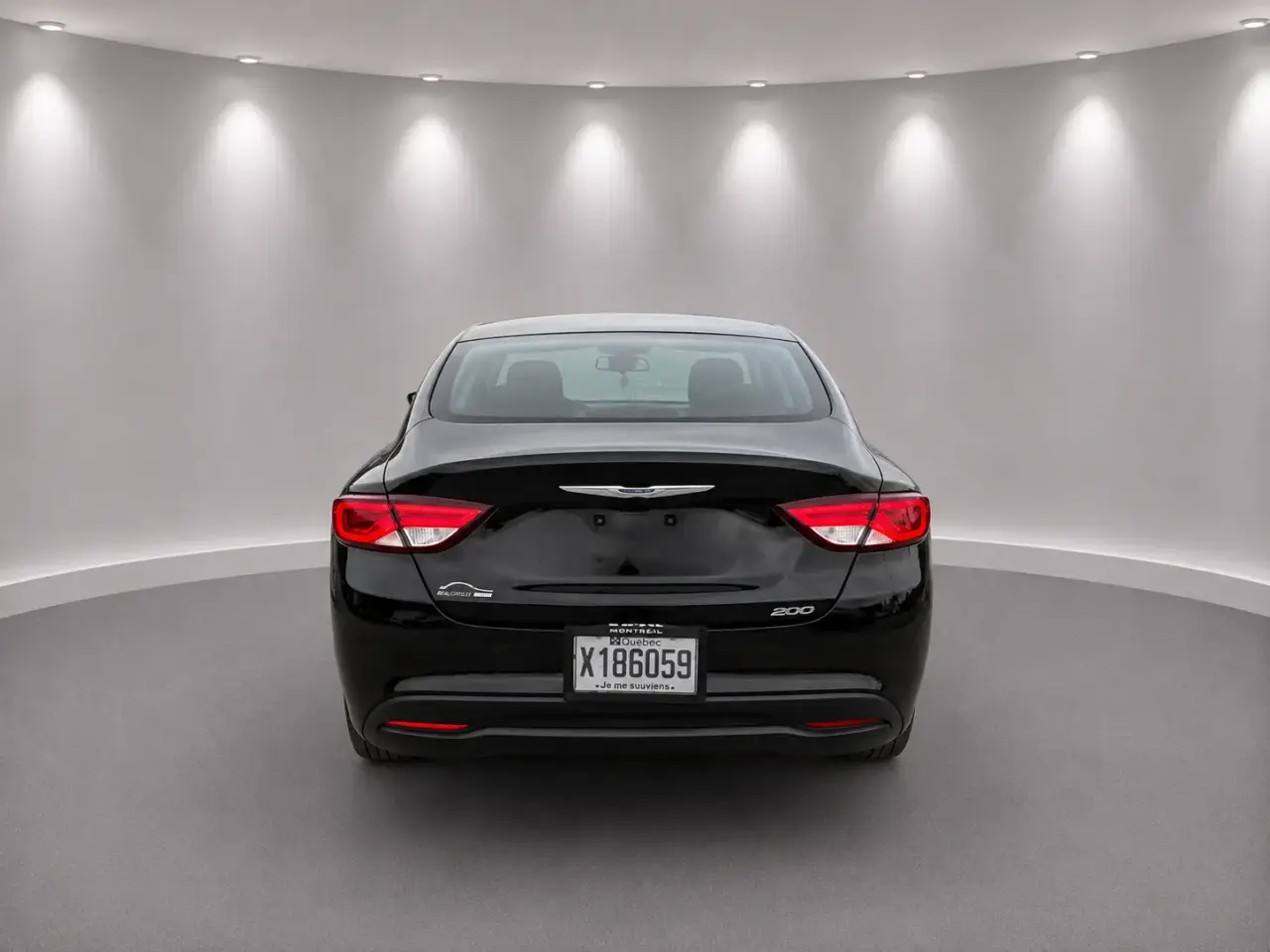 Chrysler 200 thumbnail 3