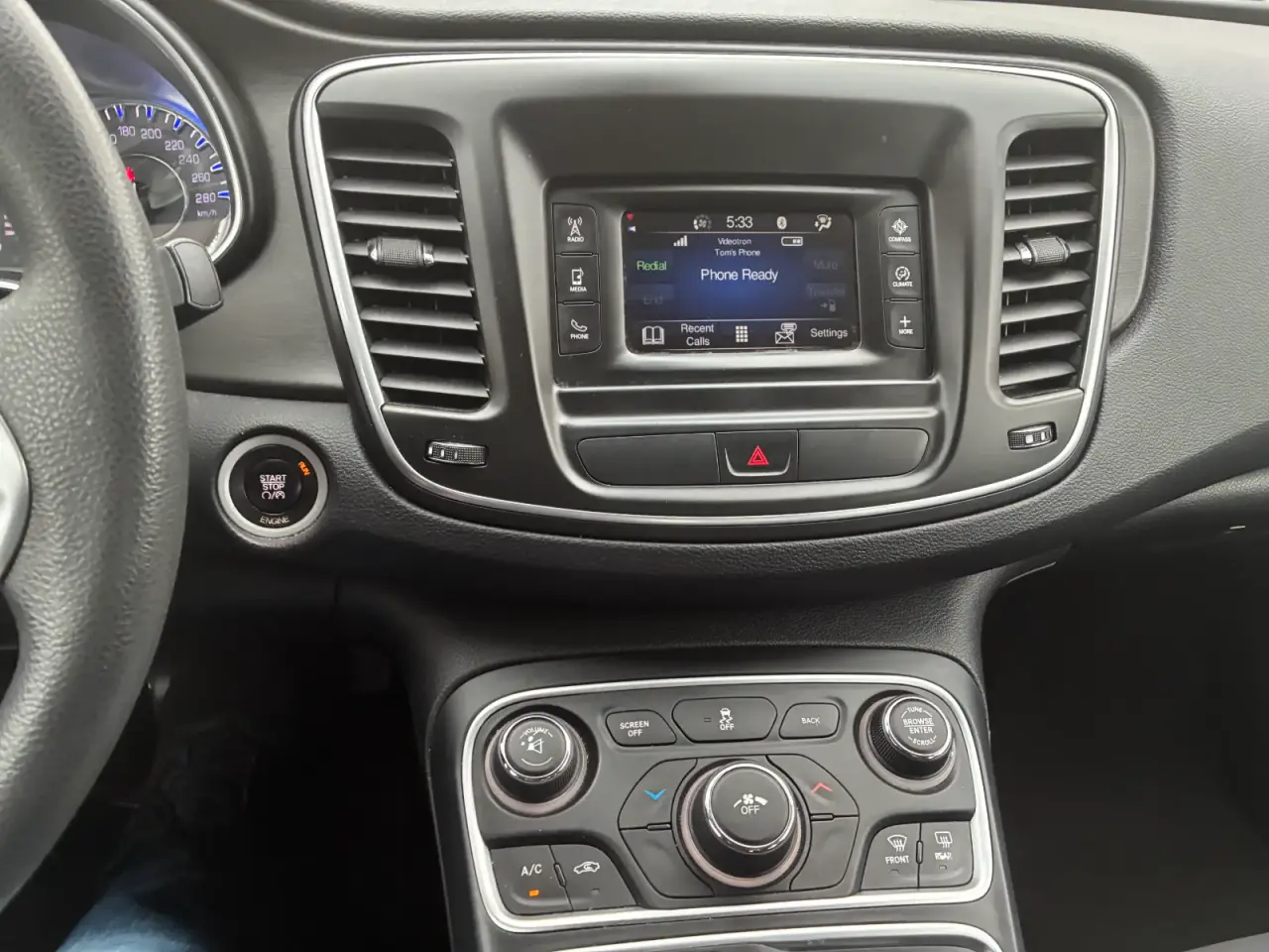 Chrysler 200 thumbnail 11