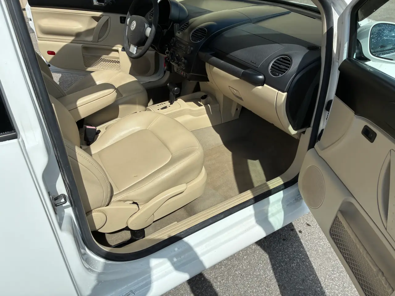 Volkswagen  Beetle  thumbnail 11