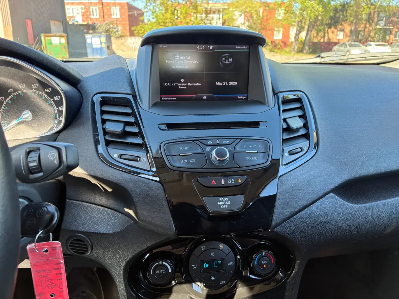 Ford Fiesta thumbnail 12