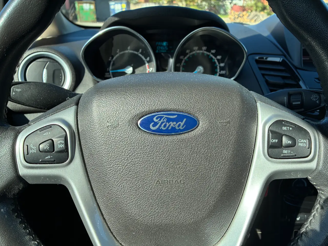 Ford Fiesta thumbnail 11