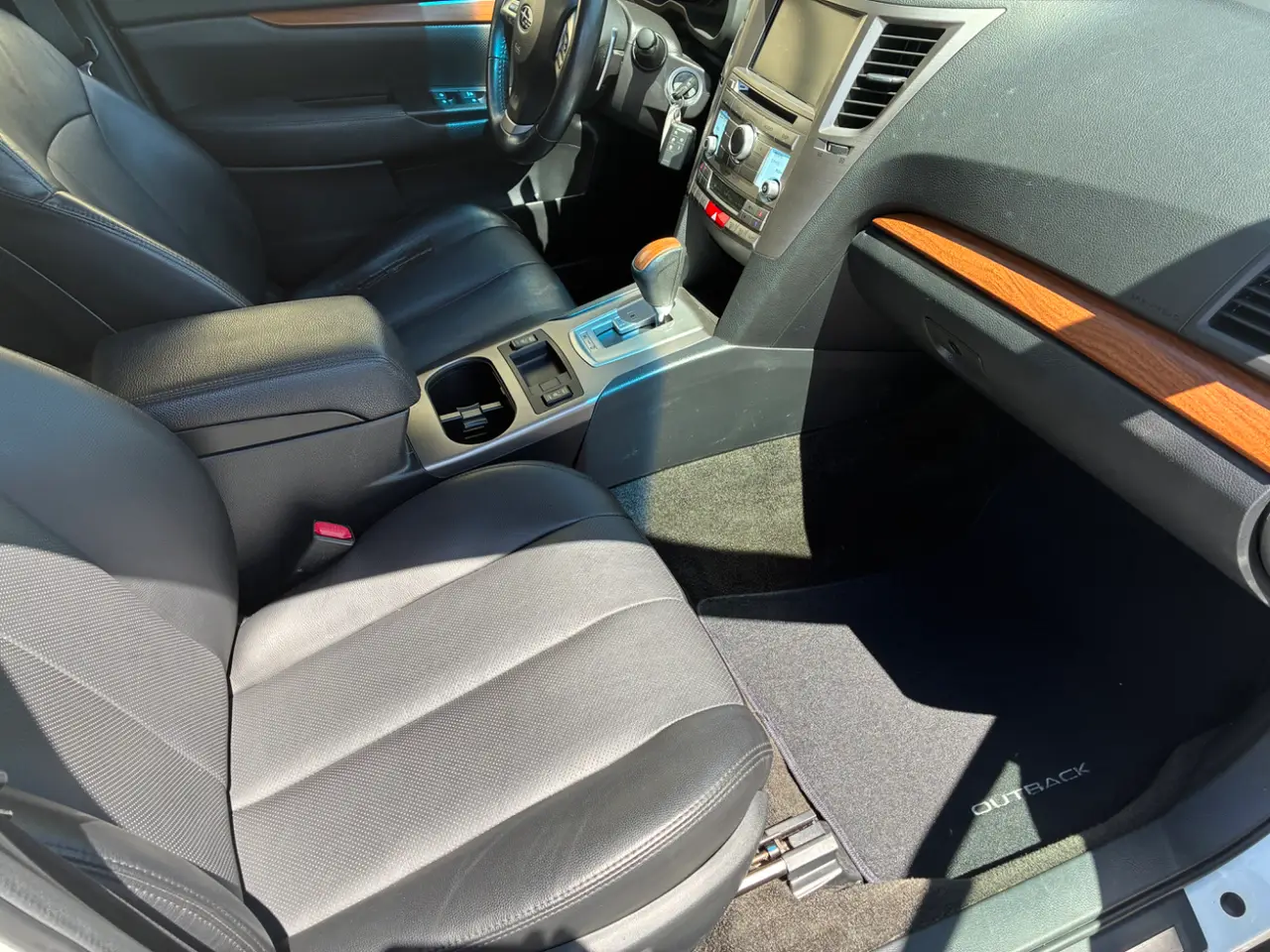 Subaru Outback thumbnail 10