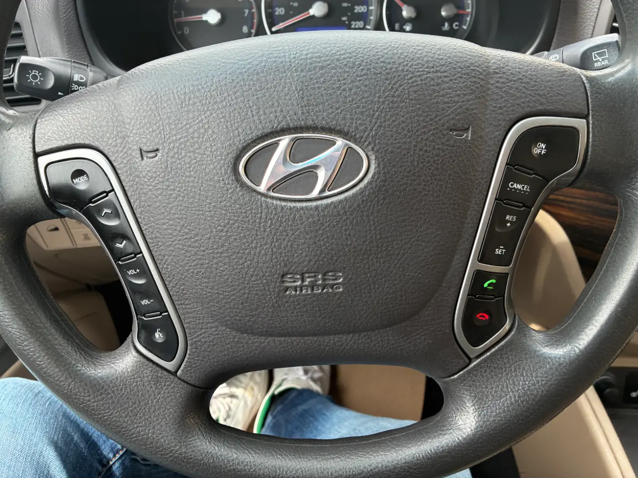 Hyundai Santa Fe thumbnail 11