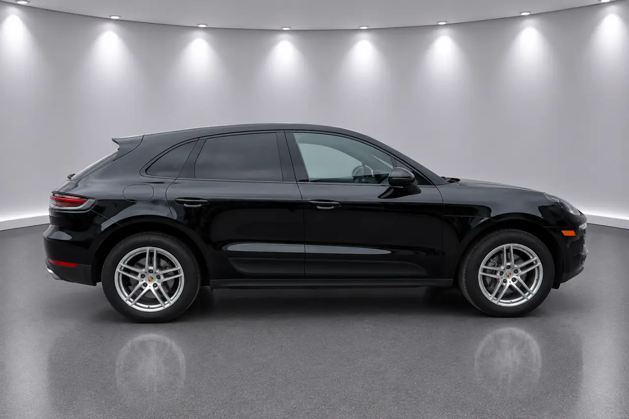 Porsche Macan AWD thumbnail 2