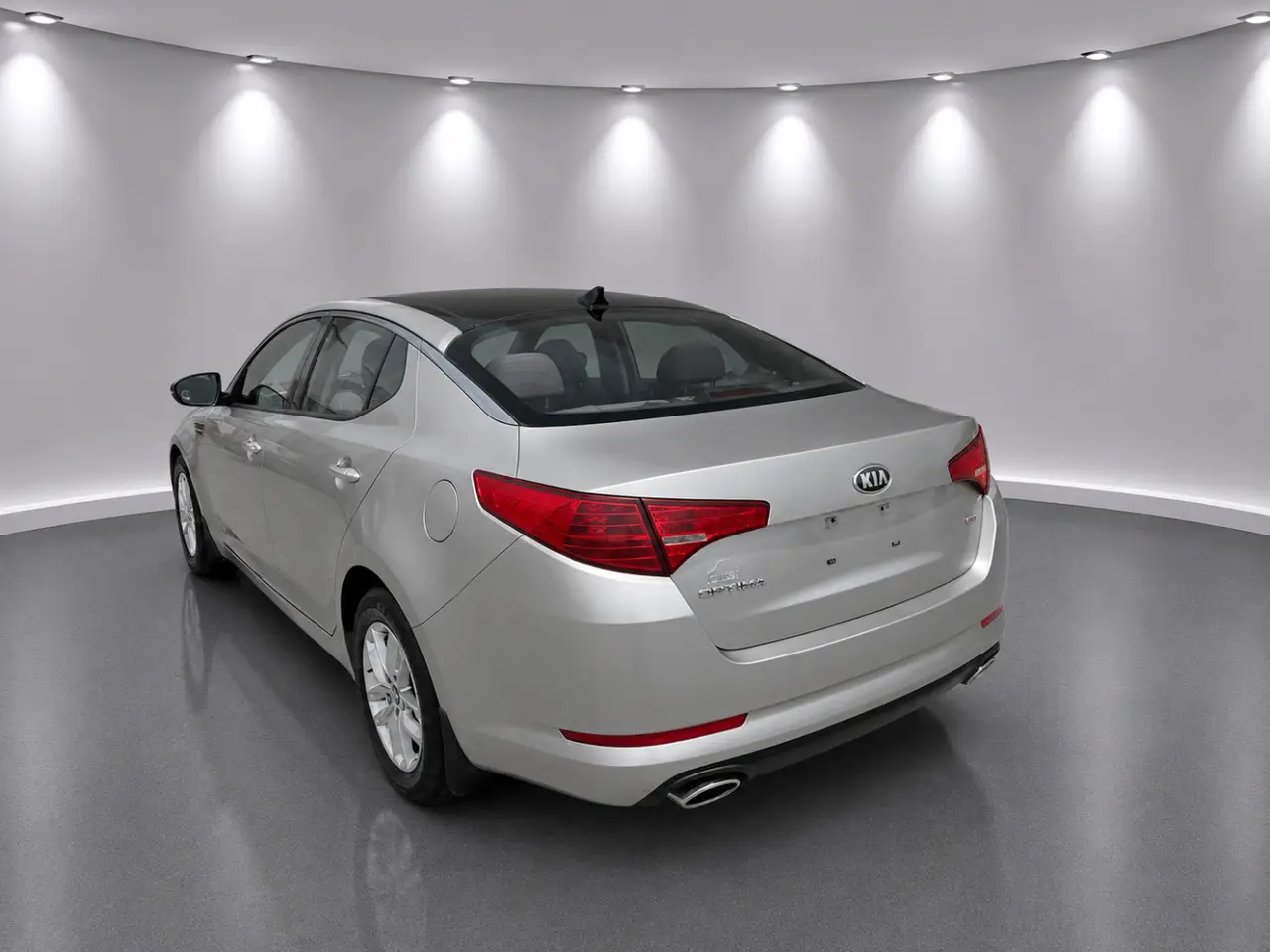 KIA Optima thumbnail 2